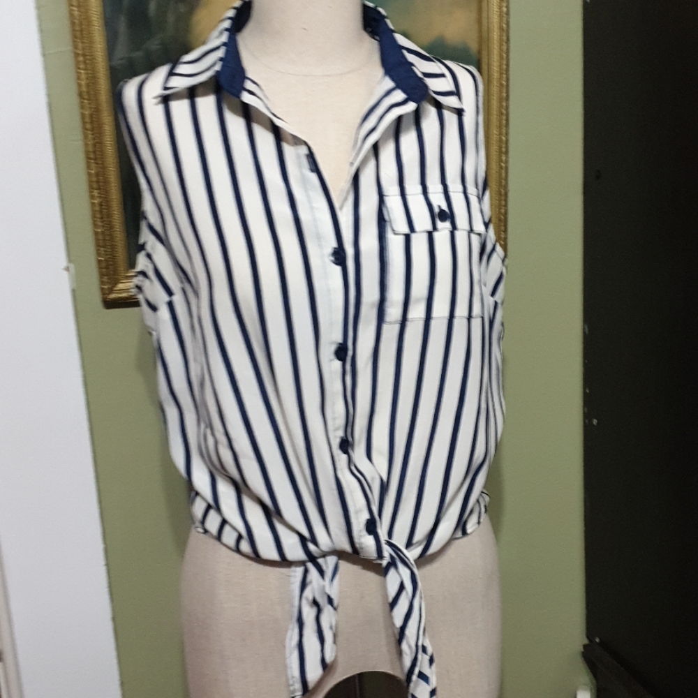 Forever 21 sleeveless top